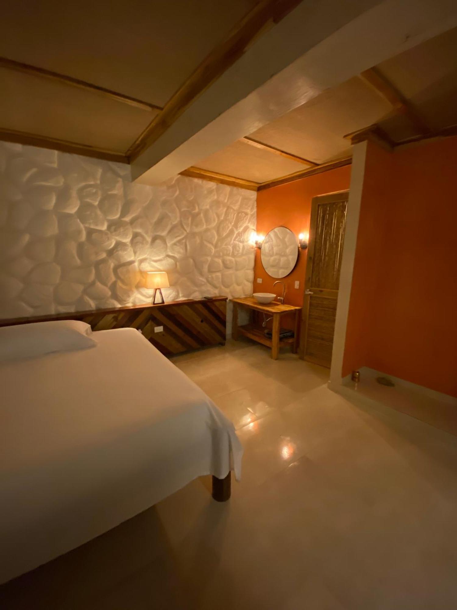 Hotel Ada Marina: Suites with Jacuzzi, Stunning Views & Infinity Pool Turbaco Room photo